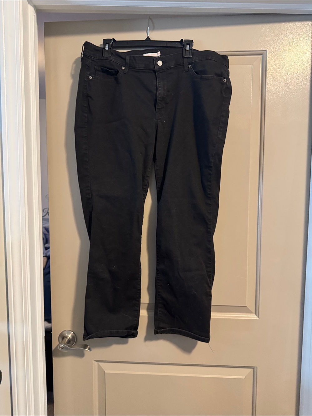 Levi's Women's Black Straight Jeans